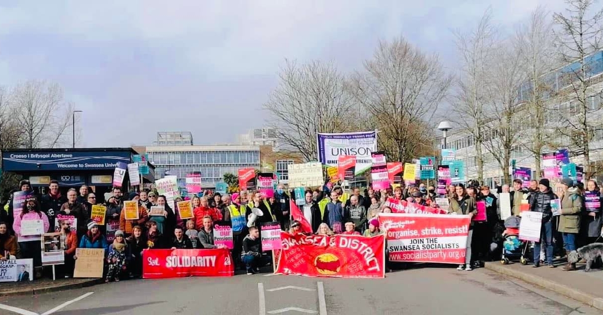 220221 Swansea UCU strike full size