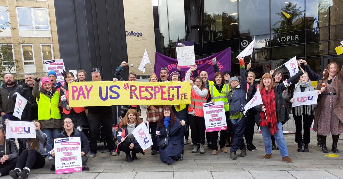 221007 Respect FE picket line at Bath College 1200x628