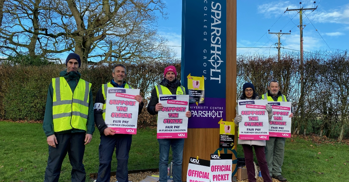 230113 sparsholt college group ucu picket line large